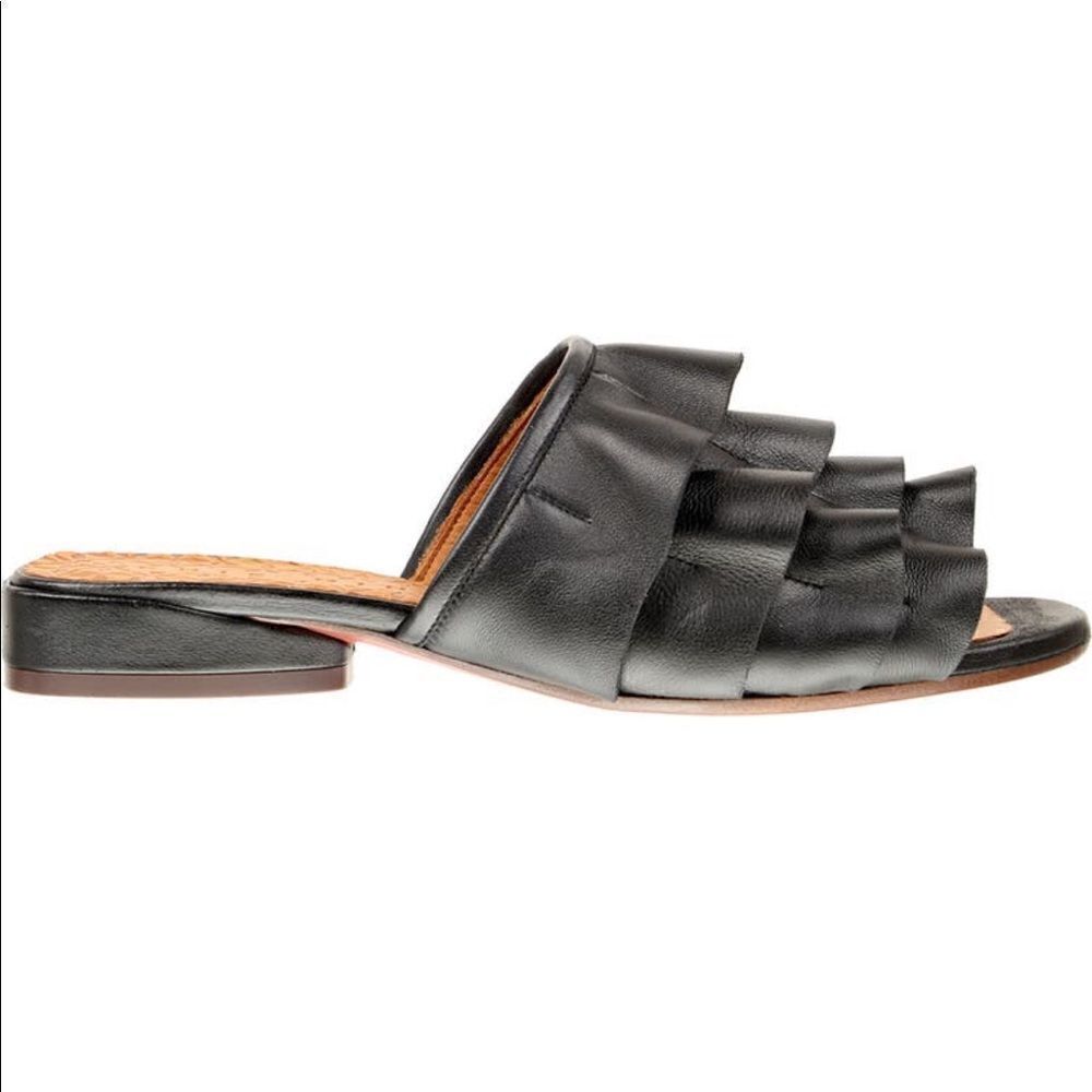 Chie Mihara Women’s volante tiered ruffle leather black slip-on sandal EU36,NIB